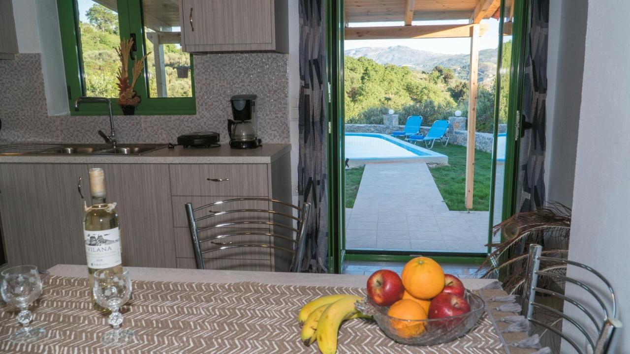 Villa Elia Lambiní エクステリア 写真